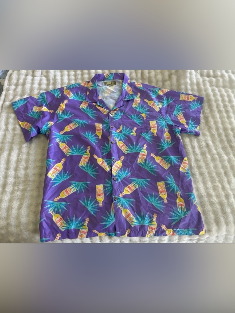 ALOHA Collection Purple Tropical Bottle Print Short-Sleeve Shirt